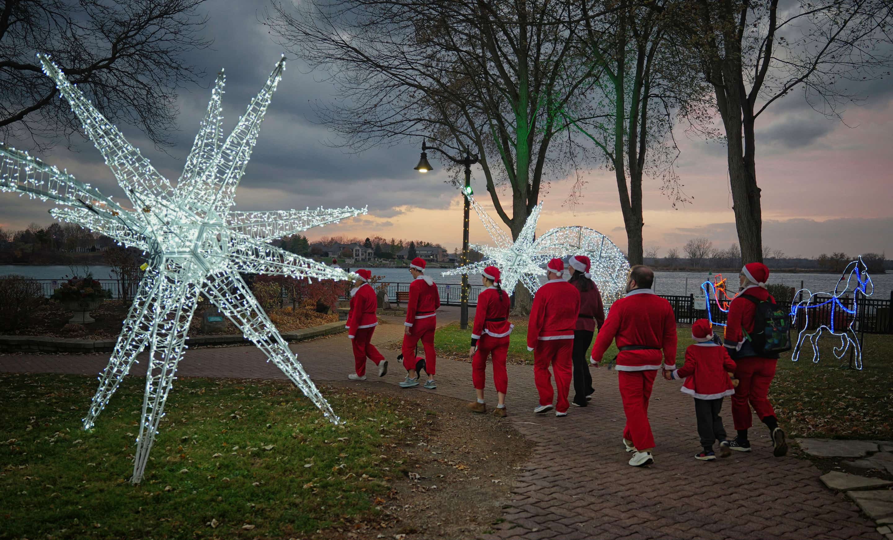 Weekly Buzz Newsletter: Start your Holiday Shopping on Richmond