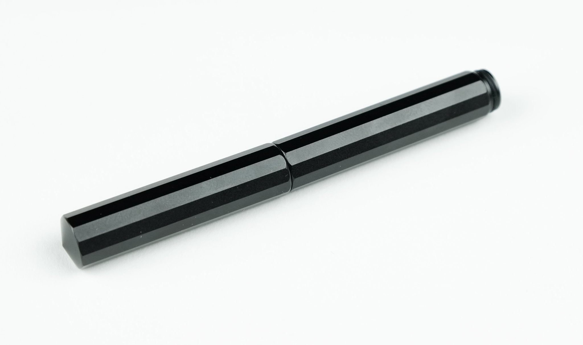 ēnsso XS Minimalist Pocket Fountain Pen - Black Aluminum